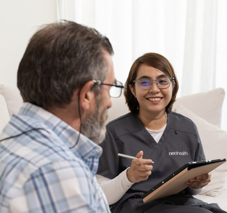 جمع العينات المخبرية في المنزل